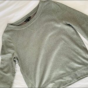 basic grey sweatshirt